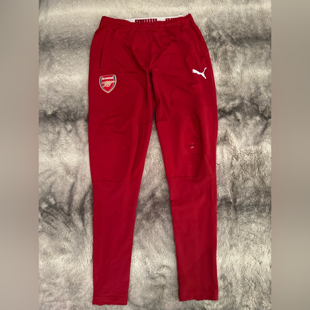 Puma men red soccer pants (M size) - Arsenal edition